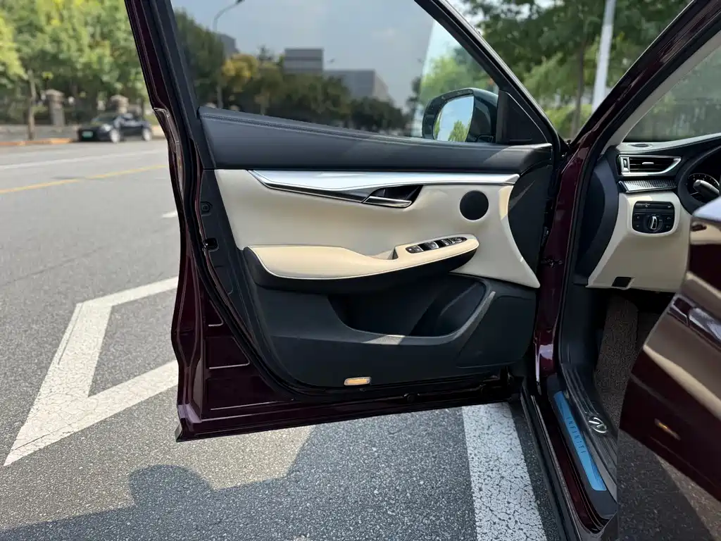 Infiniti QX50 — миниатюра 19