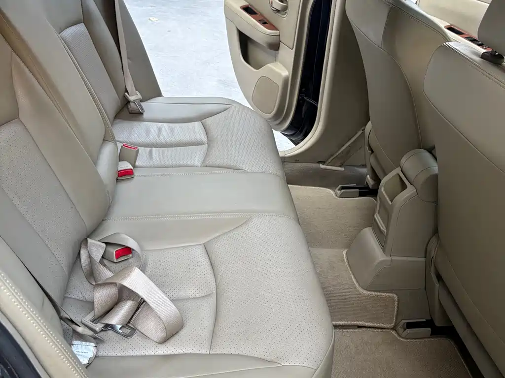 Nissan Tiida — миниатюра 13