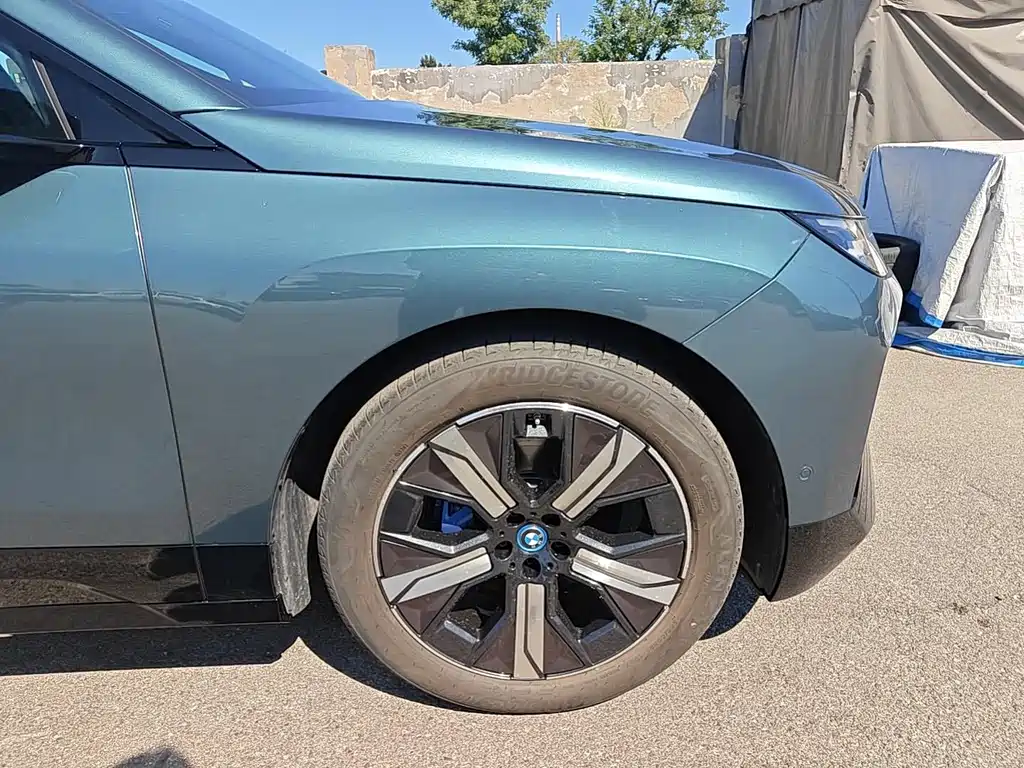 BMW iX — миниатюра 8