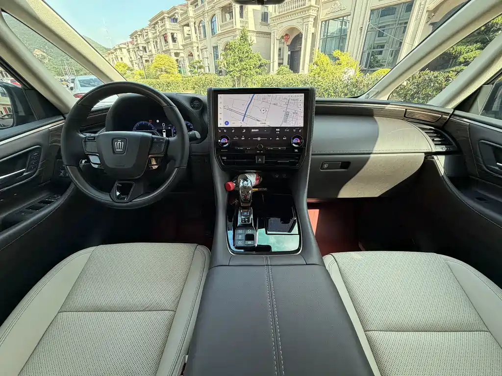 Toyota Vellfire — миниатюра 6