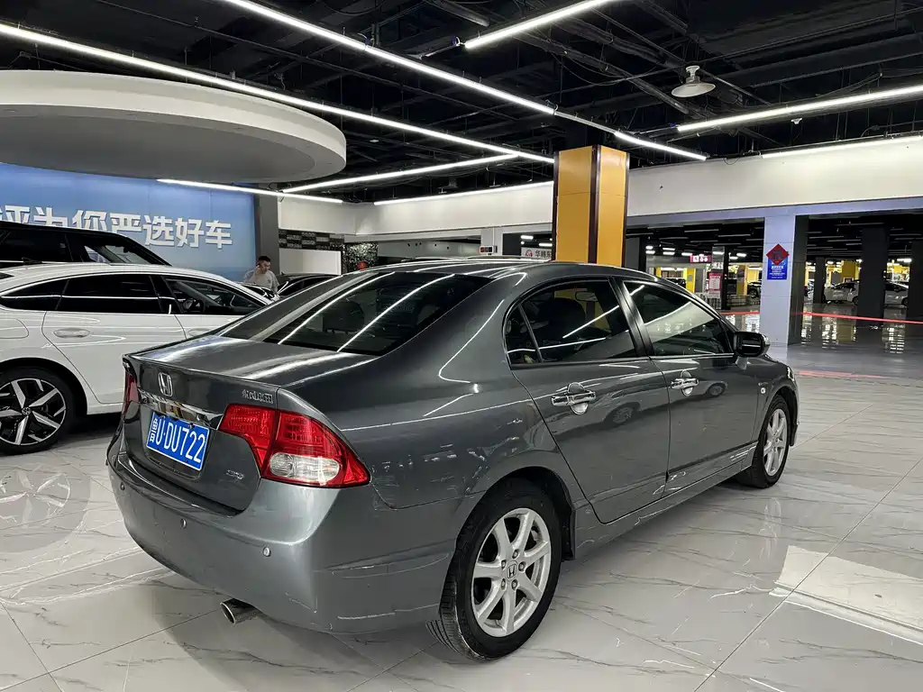 Honda Civic — миниатюра 5
