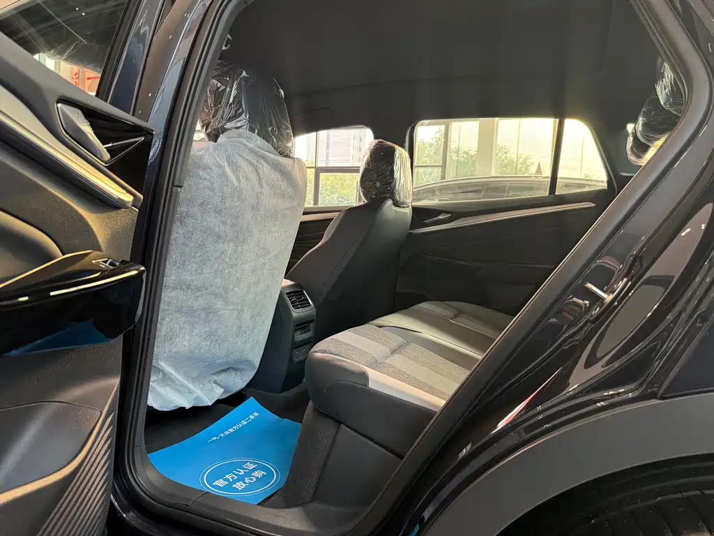 Volkswagen ID.4 Crozz — миниатюра 5