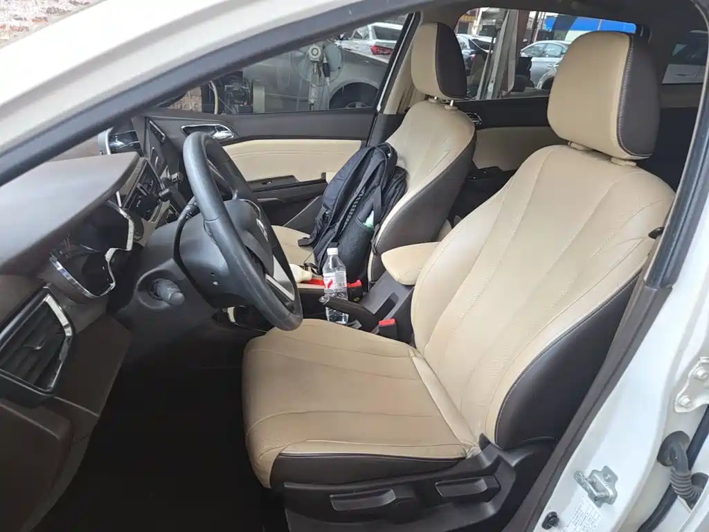 Baojun 310W — миниатюра 15