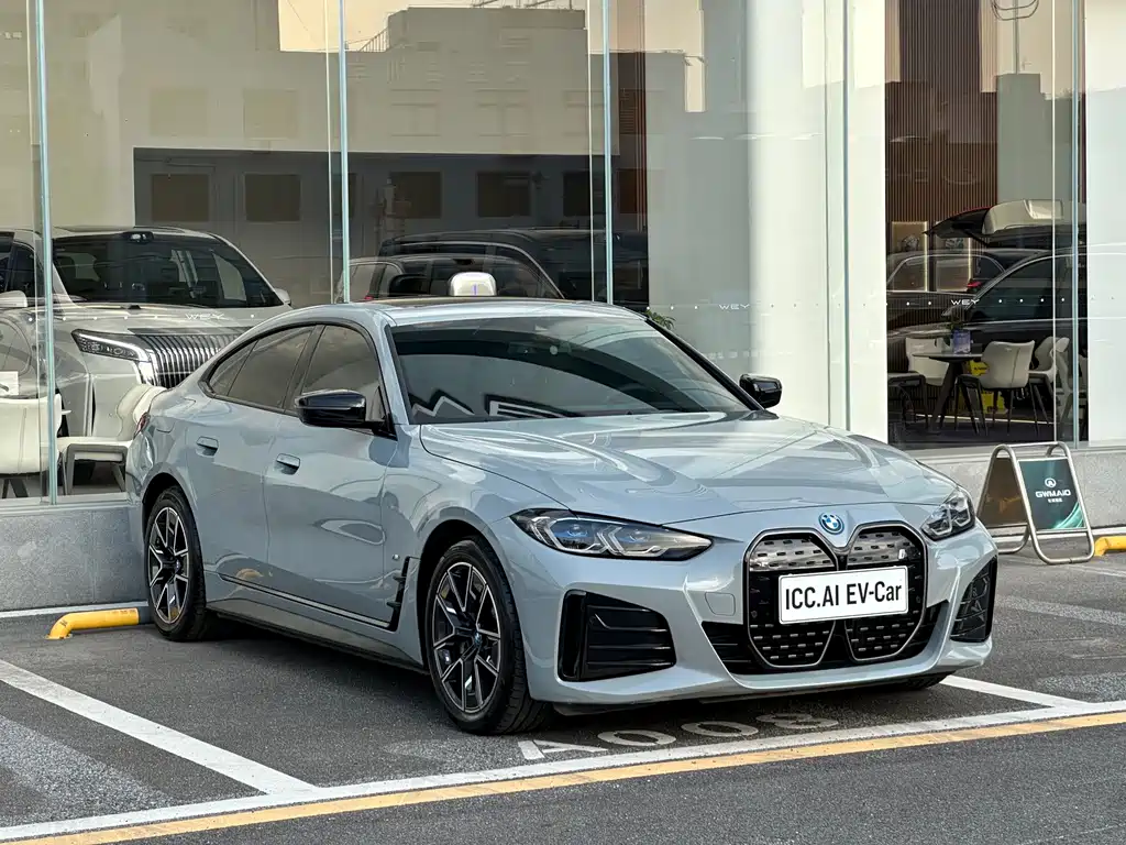 BMW i4 — миниатюра 3