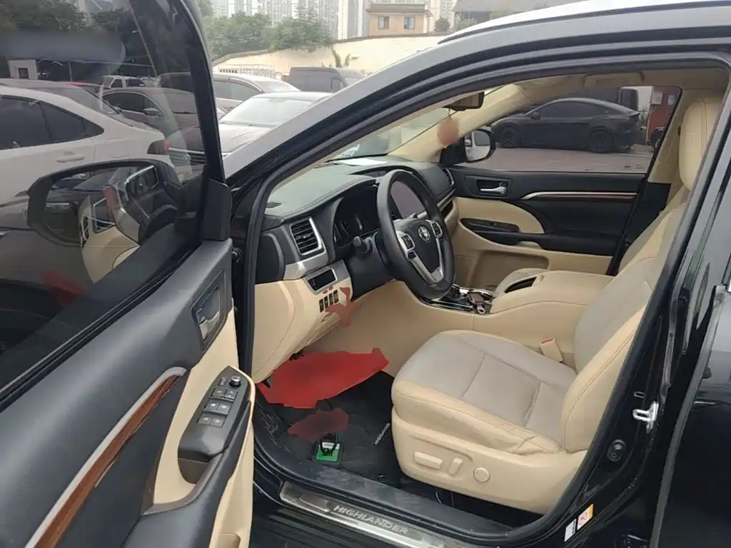 Toyota Highlander — миниатюра 16