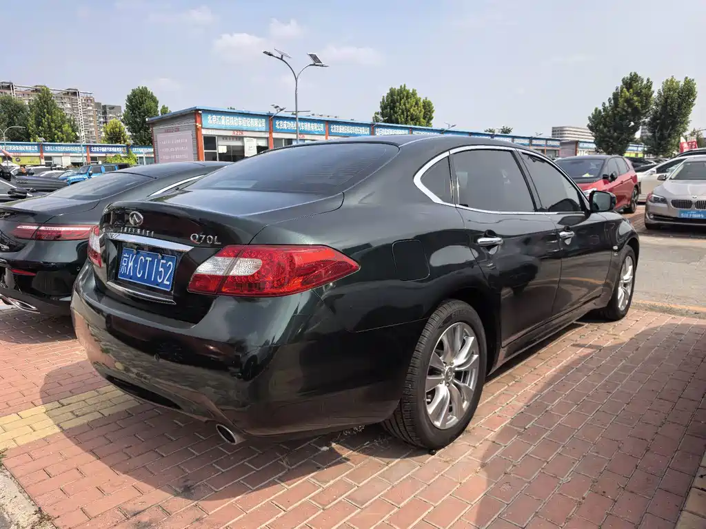 Infiniti Q70 — миниатюра 4