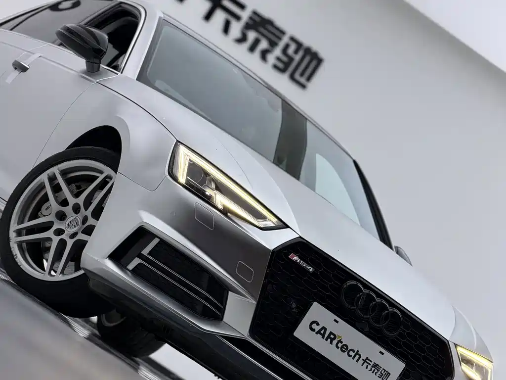 Audi A4L — миниатюра 10