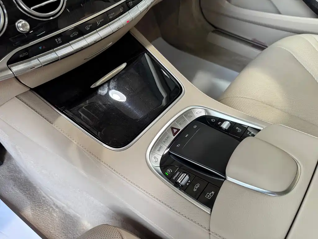 Mercedes-Benz S-Class — миниатюра 21