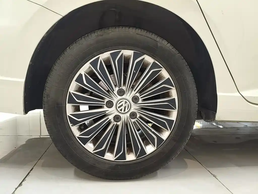 Volkswagen Lavida — миниатюра 17