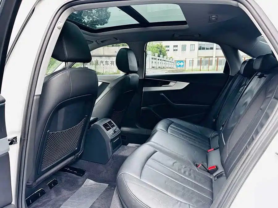 Audi A4L 2017 40 TFSI