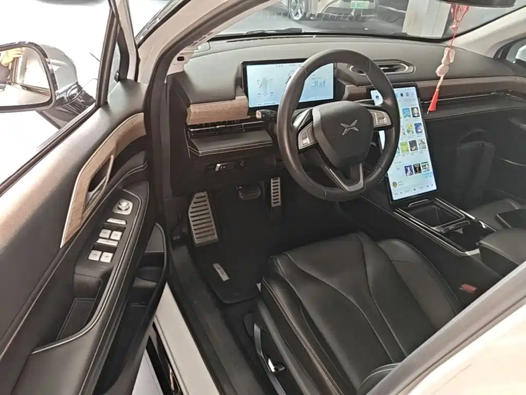 XPeng P5 — миниатюра 16
