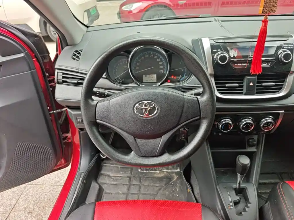Toyota Yaris L — миниатюра 11