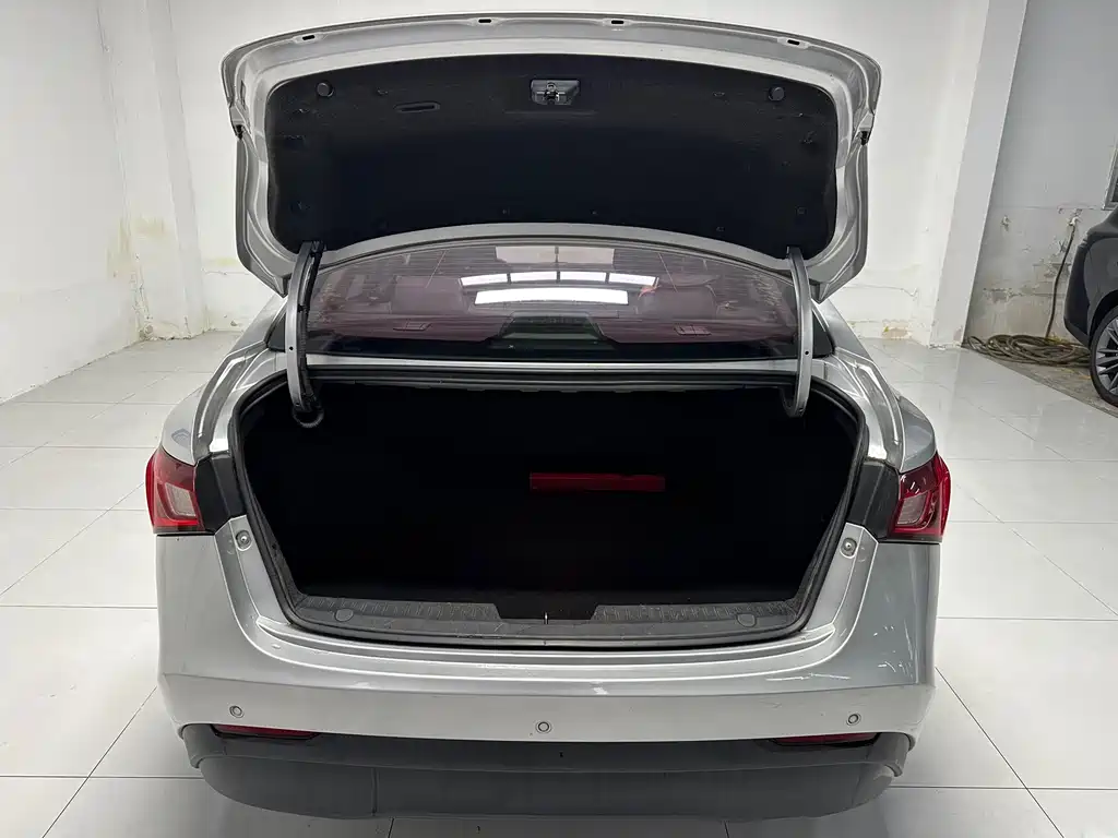 MG GT 1.4TGI TST DCT Luxury Edition, фото 19