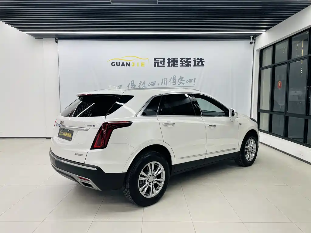 CADILLAC XT5