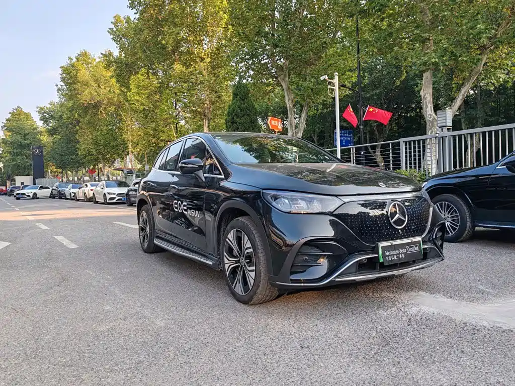 Mercedes-Benz EQE SUV — миниатюра 3