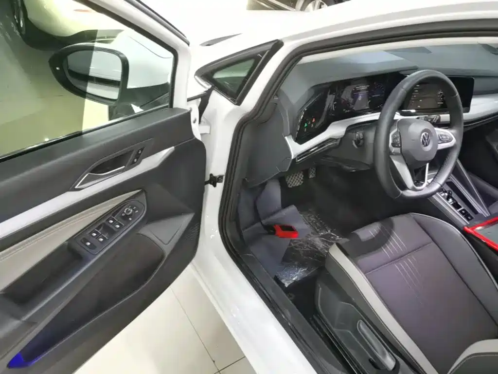 Volkswagen Golf — миниатюра 16