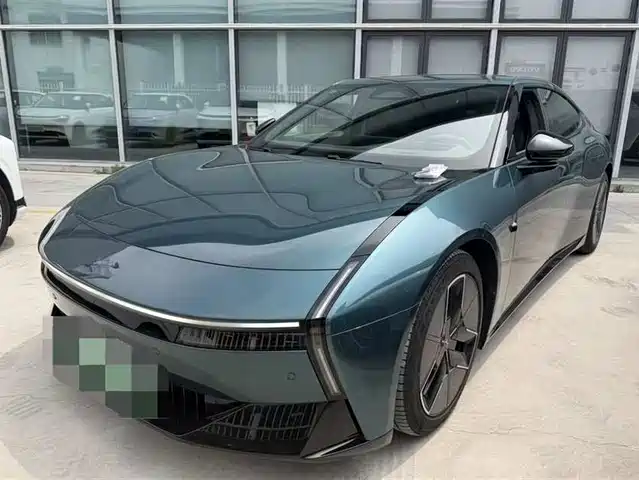 2025 Xpeng P7