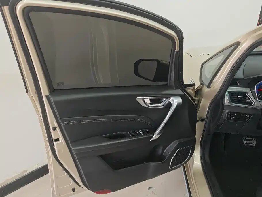 Geely Vision X3 — миниатюра 7