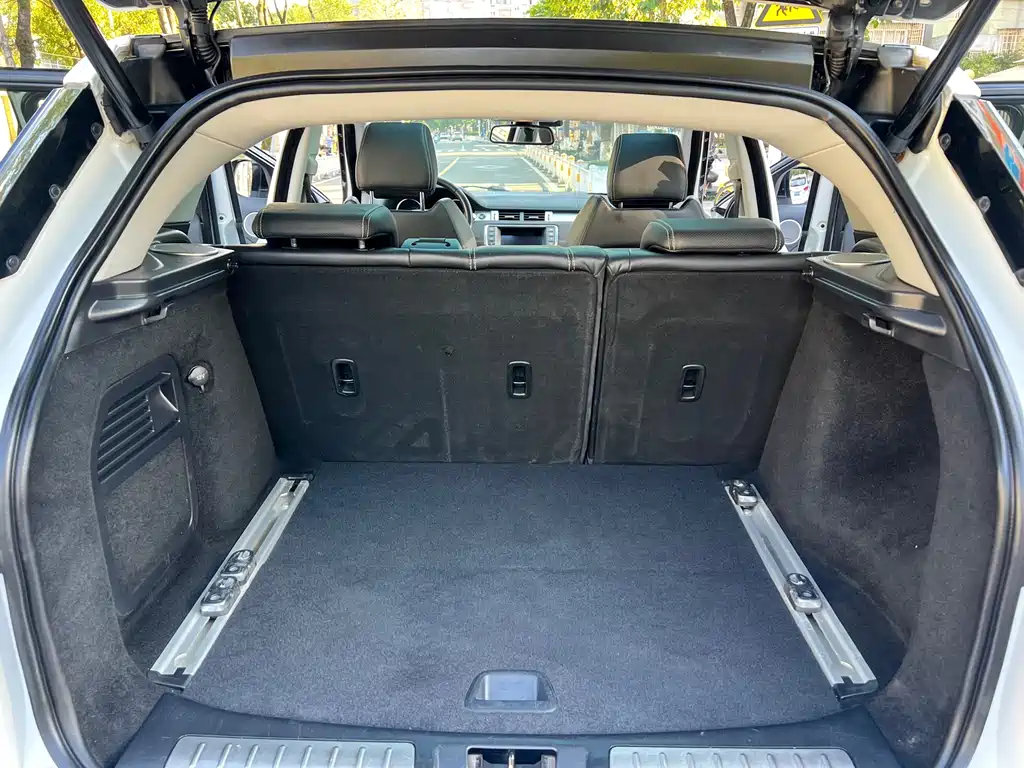 Land Rover Evoque (Import) — миниатюра 17