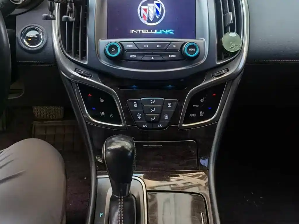 Buick LaCrosse — миниатюра 8