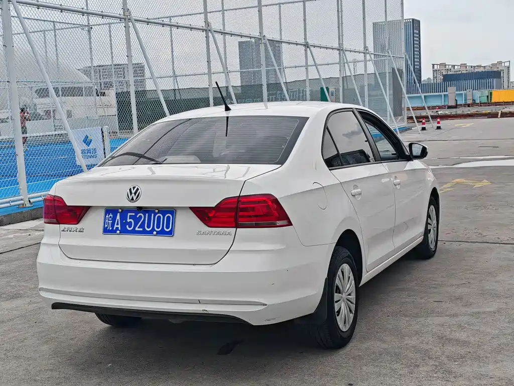Volkswagen Santana — миниатюра 5