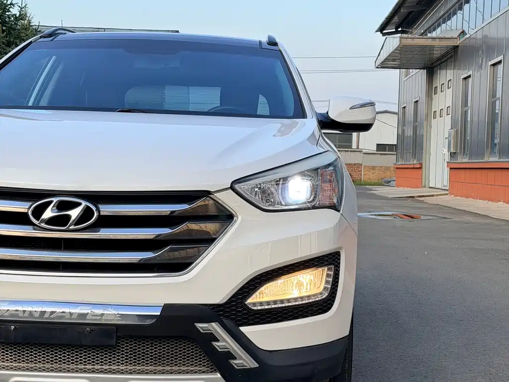 Hyundai Santa Fe — миниатюра 9