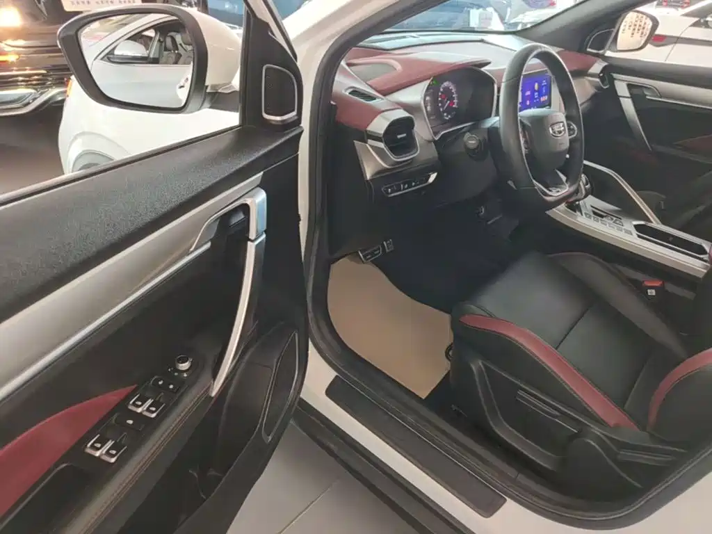 Geely Binyue — миниатюра 16