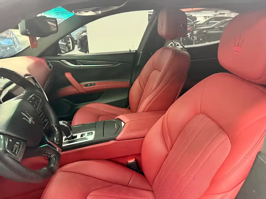Maserati Ghibli — миниатюра 6