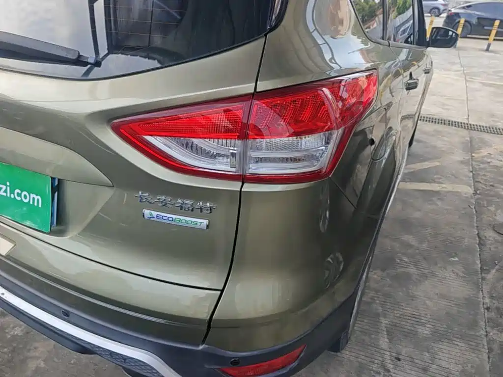 Ford Kuga — миниатюра 8