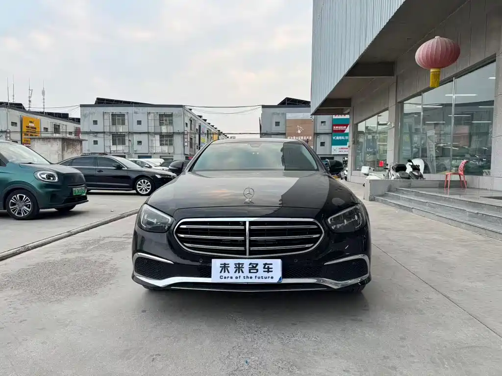 Mercedes-Benz E-Class — миниатюра 2