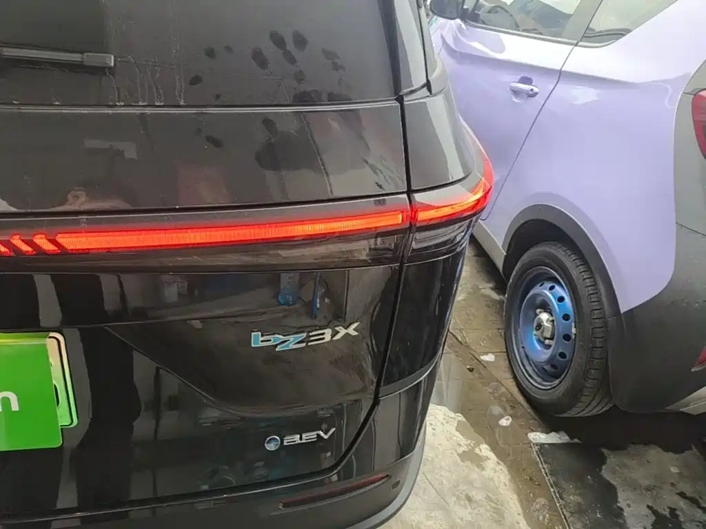 Toyota bZ3X — миниатюра 8