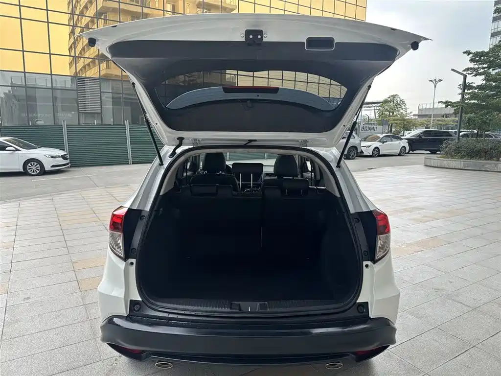 Honda Vezel 2019 220 TURBO CVT Luxury VI
