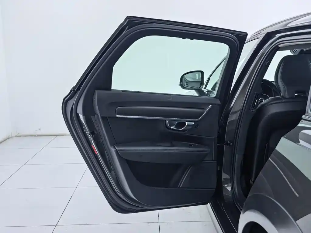 Volvo V90 — миниатюра 23