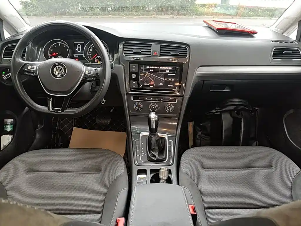Volkswagen Golf — миниатюра 10