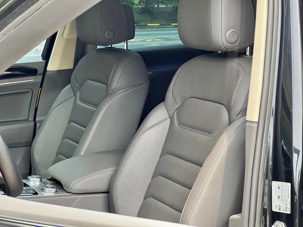 Volkswagen Touareg 2022 3.0TSI Sport