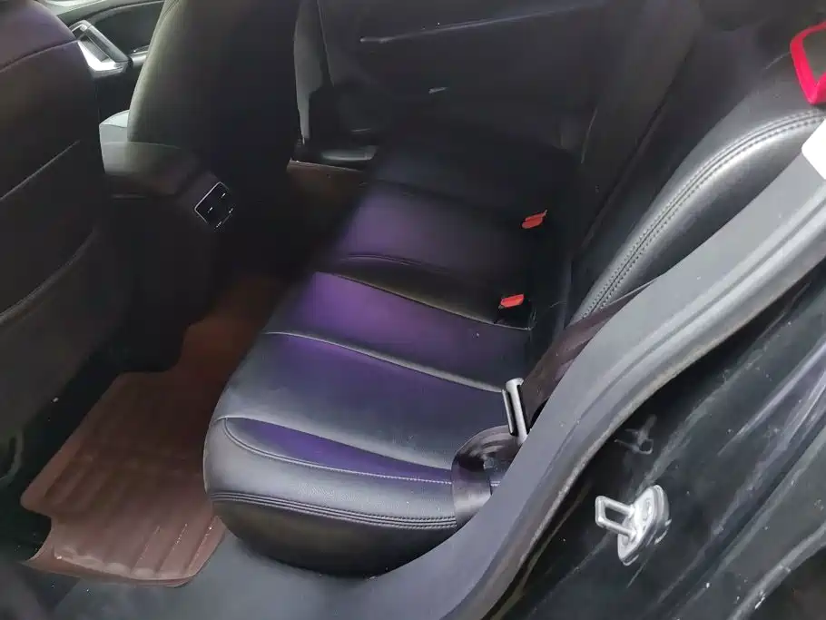 Peugeot 408 — миниатюра 11
