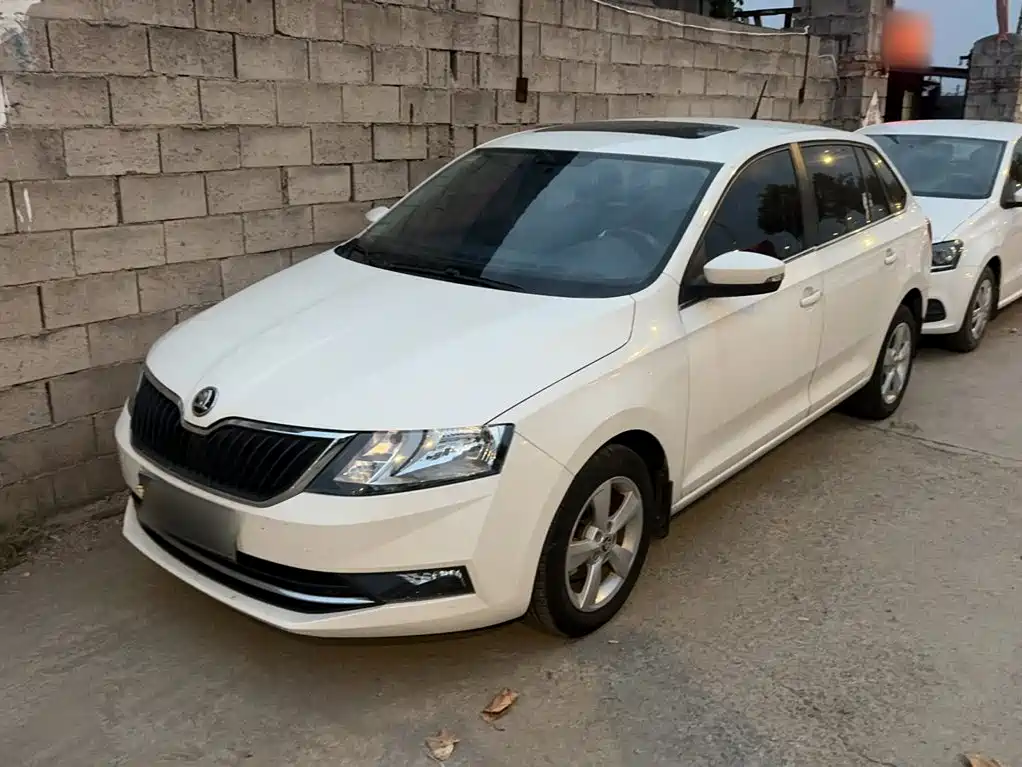 Skoda Rapid Spaceback — миниатюра 25