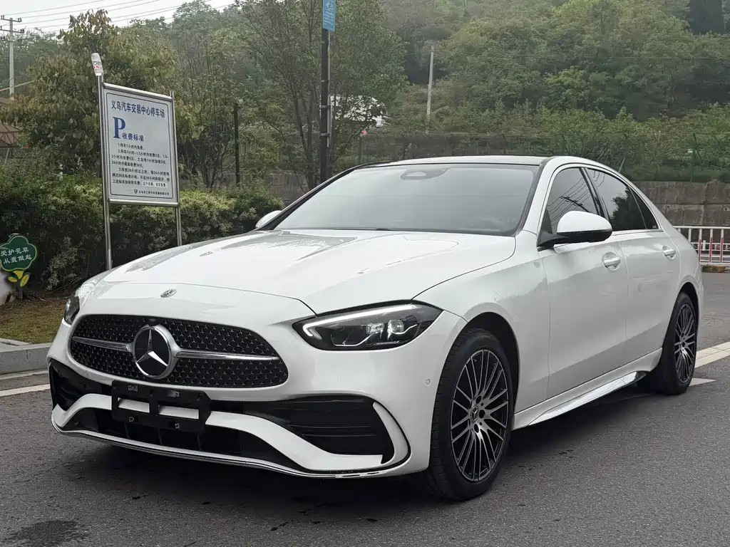 Mercedes-Benz C-Class 2022