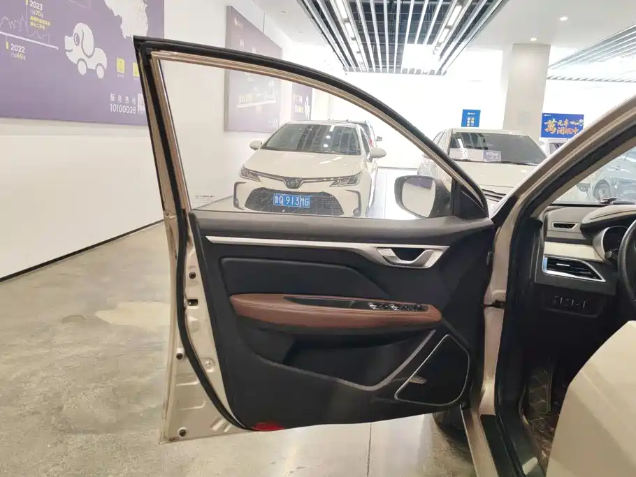 Geely Vision — миниатюра 7