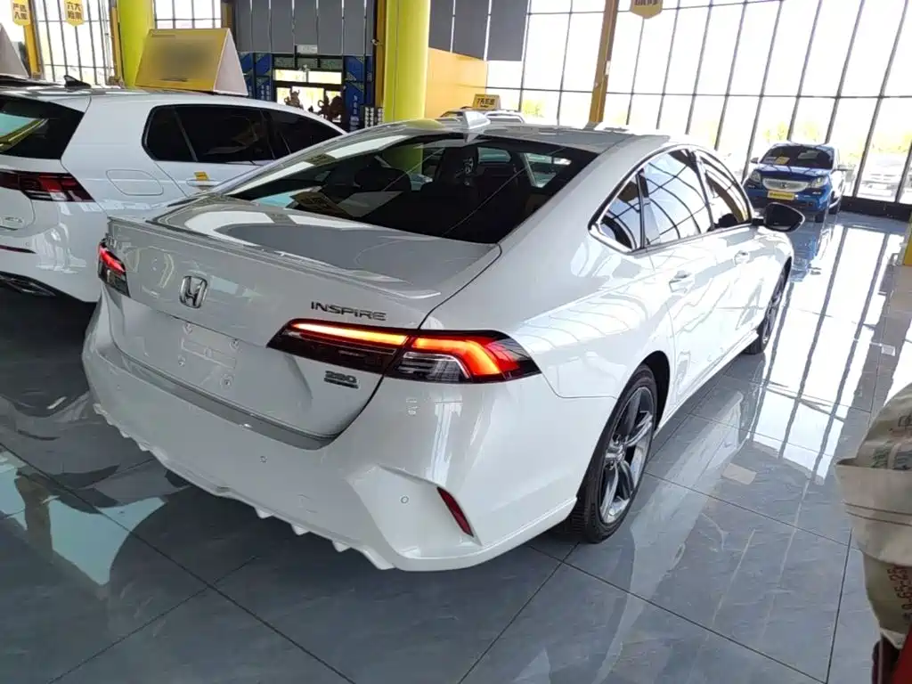 Honda Inspire — миниатюра 7