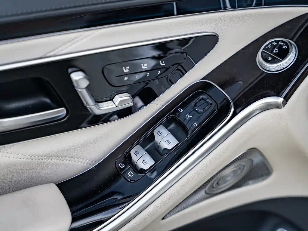 Mercedes-Benz S-Class — миниатюра 10