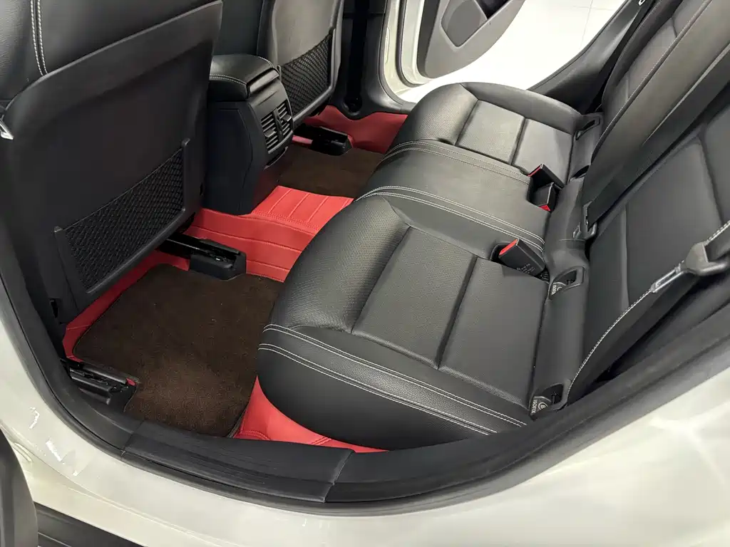 Mercedes-Benz GLA — миниатюра 11