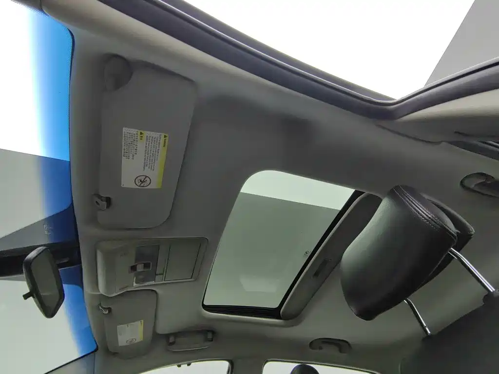 Chevrolet Captiva — миниатюра 14