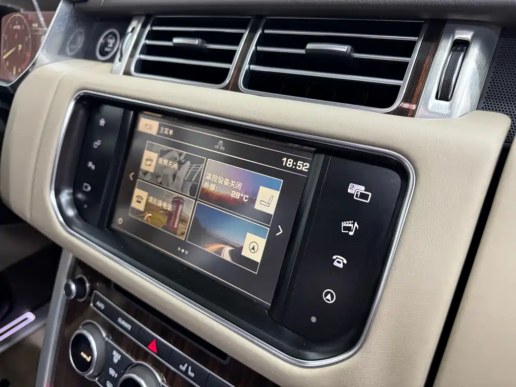 Land Rover Range Rover — миниатюра 22