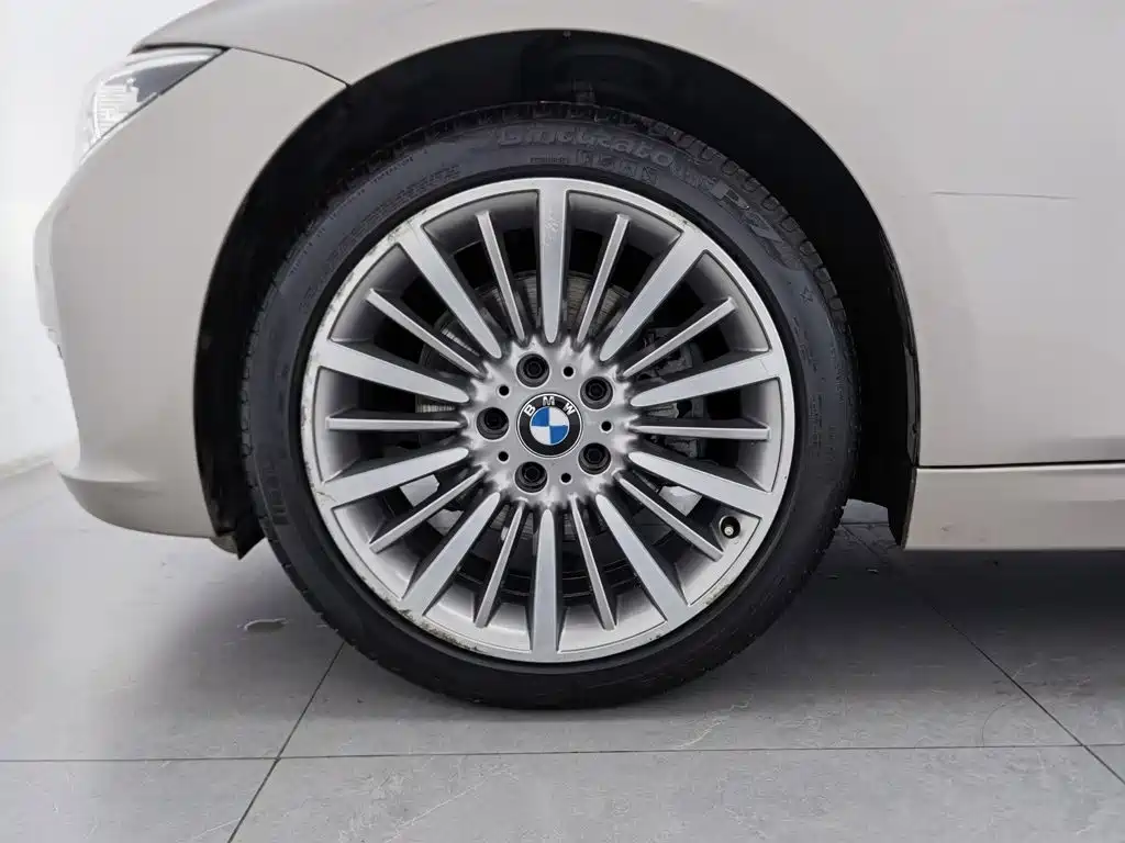 BMW 3 Series — миниатюра 17