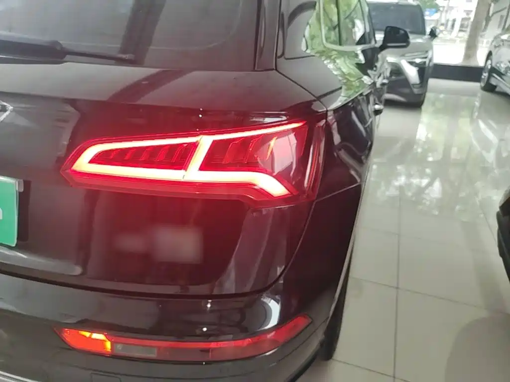 Audi Q5L — миниатюра 8