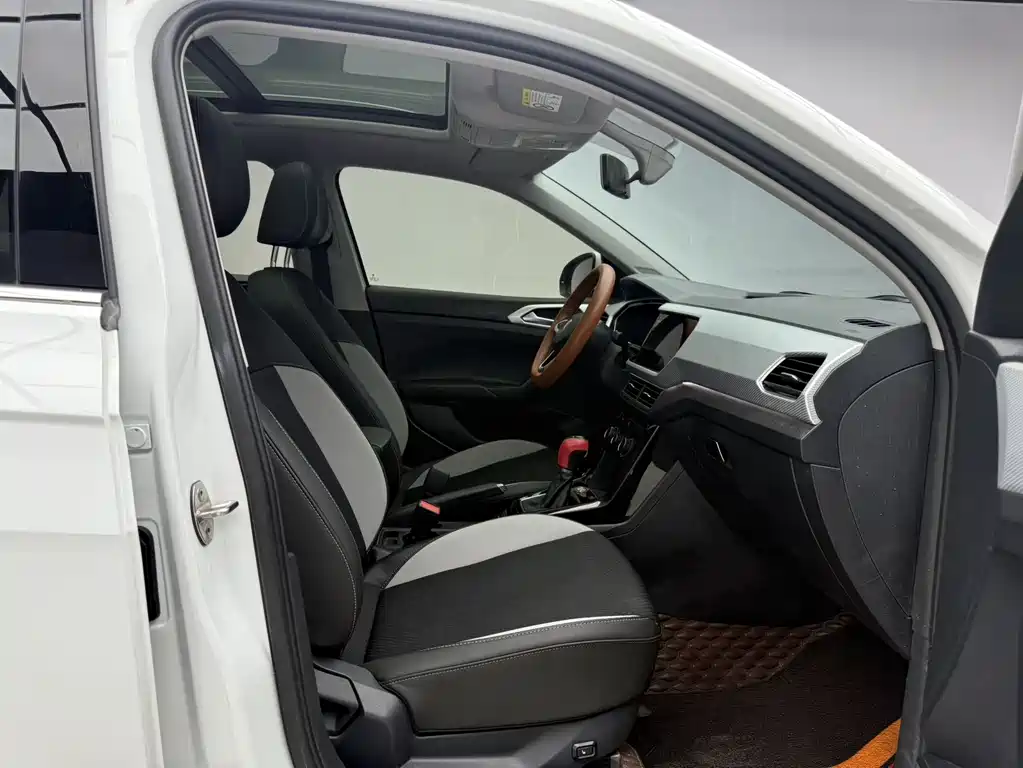 VOLKSWAGEN EXPLORING THE SHADOW