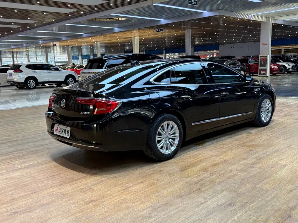 Buick LaCrosse — миниатюра 6