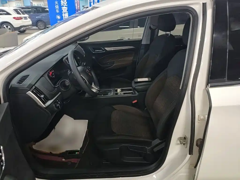 Roewe i6 Classic — миниатюра 15