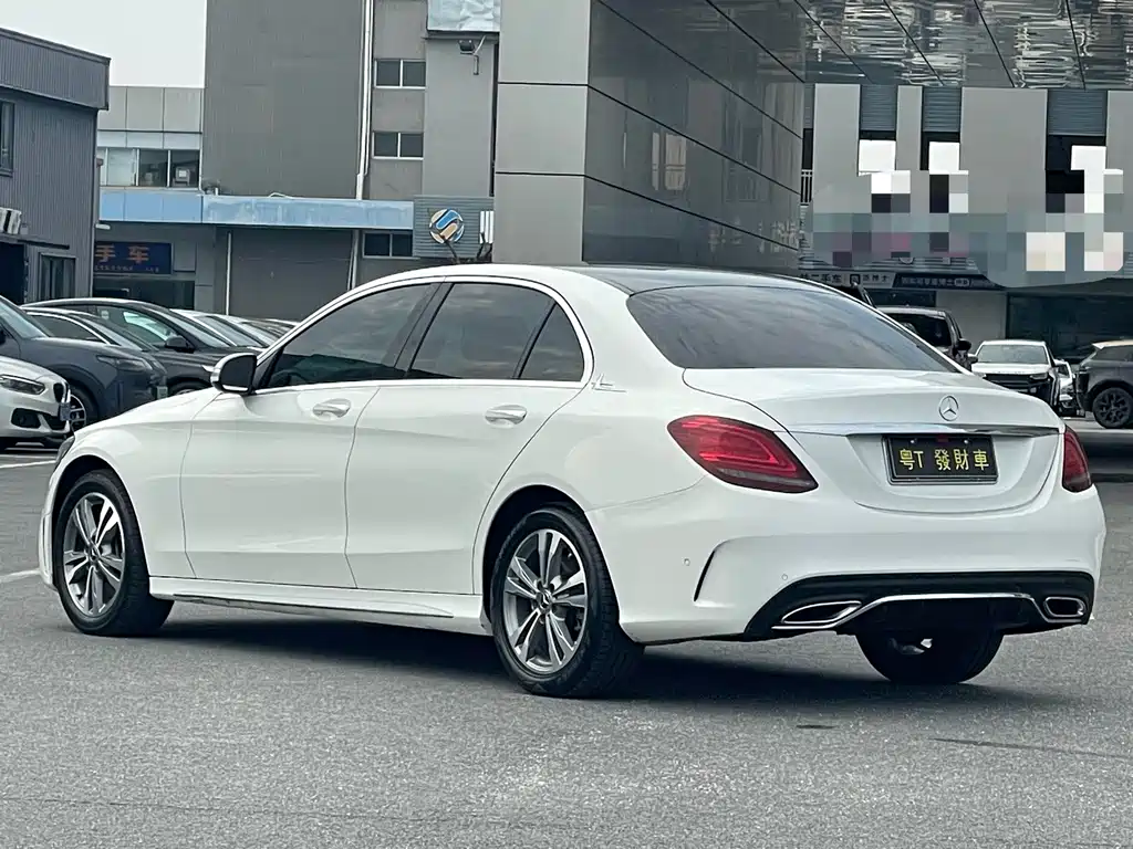 Mercedes-Benz C-Class — миниатюра 9